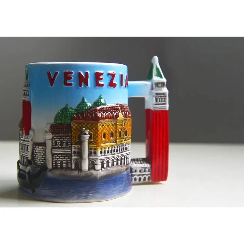 Caneca Cerâmica Torre de Pisa – Design Histórico com Elegância Italiana