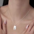 Colar Pingente Capacete Romano – Força, Estilo e História no Peito