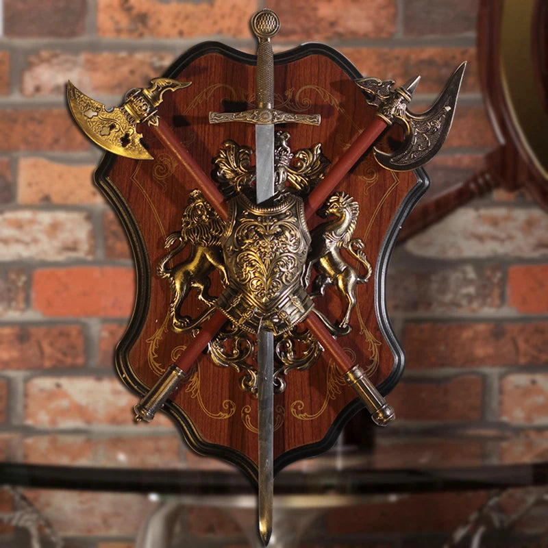 Escudo Romano Antigo com Espadas e Machado – Poder Imperial em Forma de Decoração