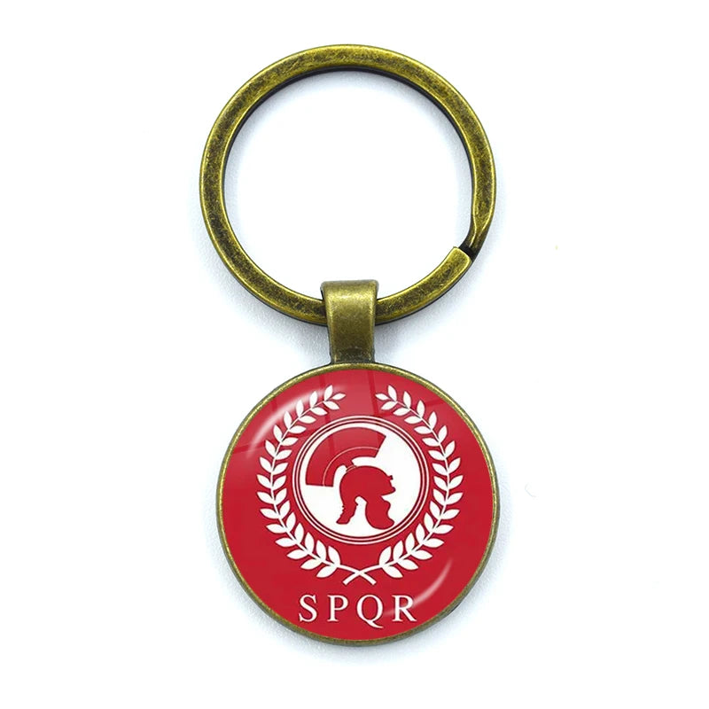 Pingente SPQR Roma Antiga – Carregue o Símbolo de um Império no Bolso