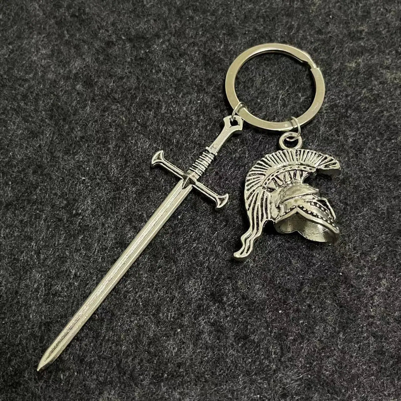 Chaveiro Espada e Capacete Romano – Um Símbolo de Honra no Bolso