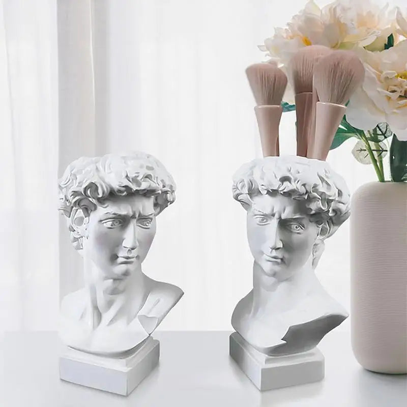 Vaso Decorativo David – Estilo Romano Autêntico com Toque Artístico