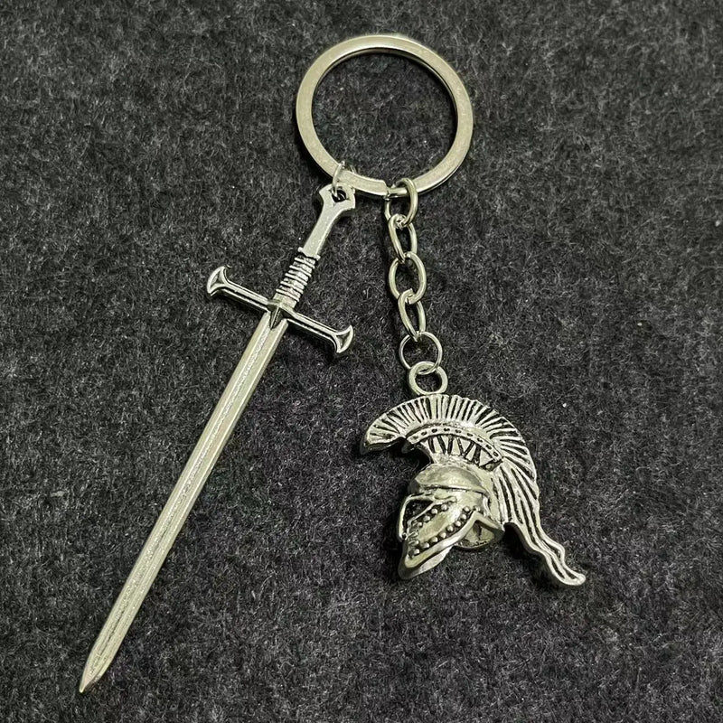 Chaveiro Espada e Capacete Romano – Um Símbolo de Honra no Bolso