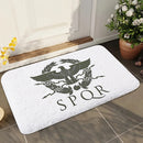 Tapete SPQR Antiderrapante – Segurança, Estilo e Tradição em Seu Lar