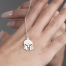 Colar Pingente Capacete Romano – Força, Estilo e História no Peito