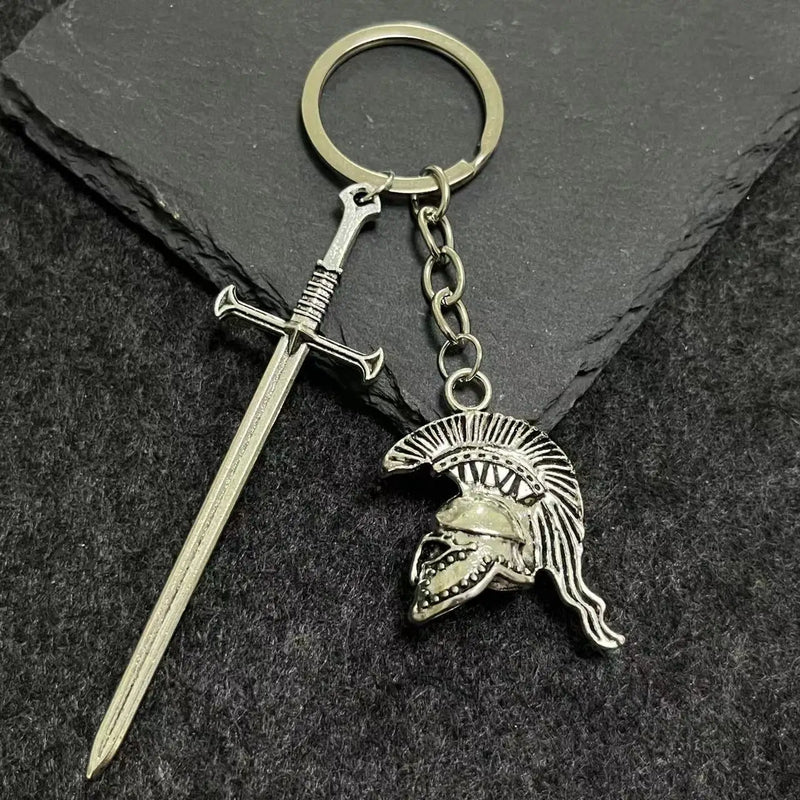 Chaveiro Espada e Capacete Romano – Um Símbolo de Honra no Bolso